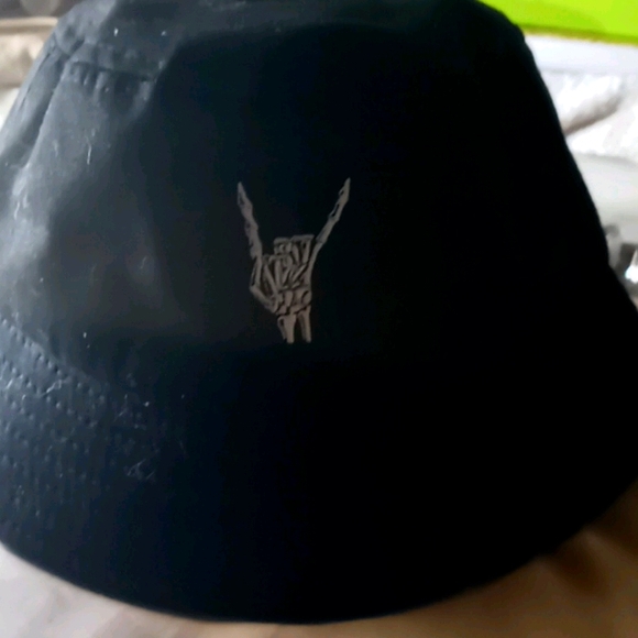 Bucket hat - Picture 2 of 3